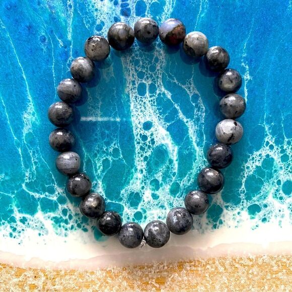 Handmade crystal bracelet // larvikite & glaucophane // 7” average wrist size - Picture 2 of 4